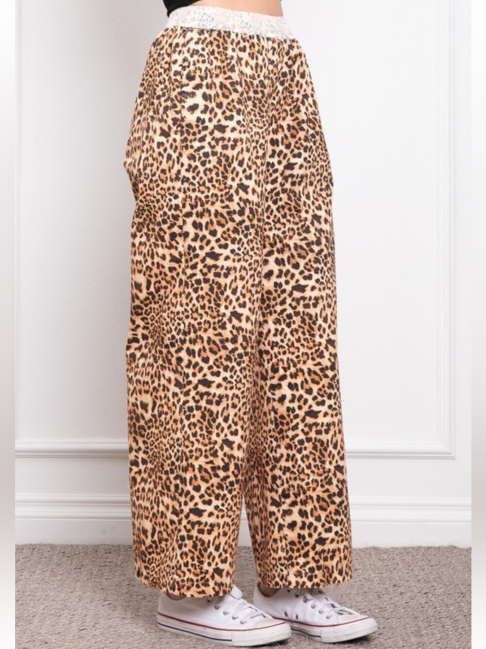 079. Leopard print pull on lounge wide leg pant in tan and brown - Picture 6 of 7